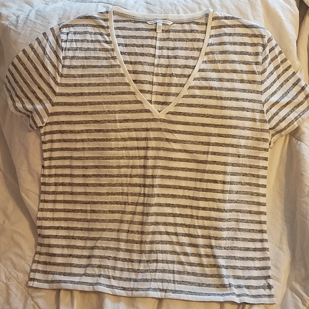 5/25 VICTORIA SECRET SHIRT XL NWOT